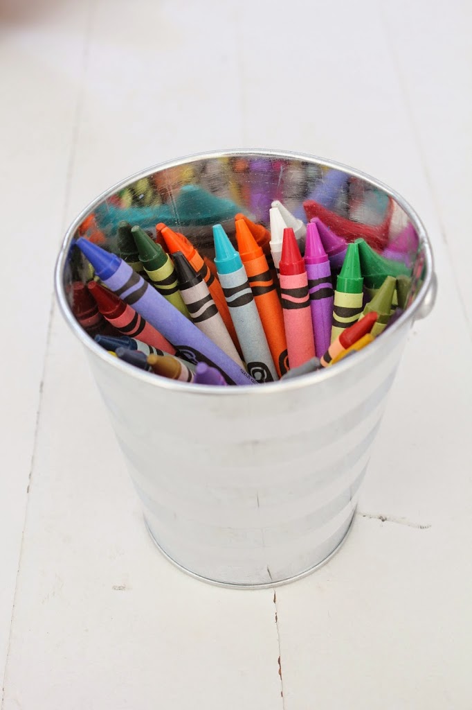 crayon bucket